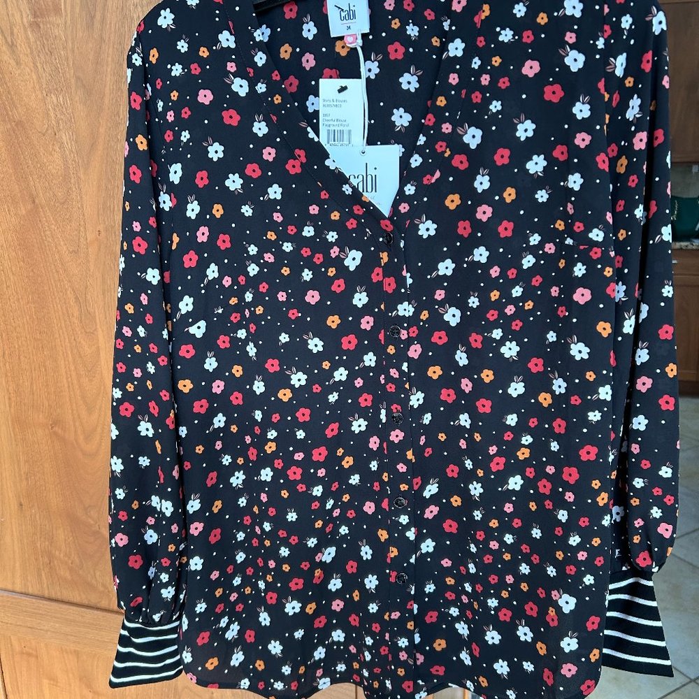 Cabi #3957 Cheerful Blouse Playground Floral, NWT, Size M